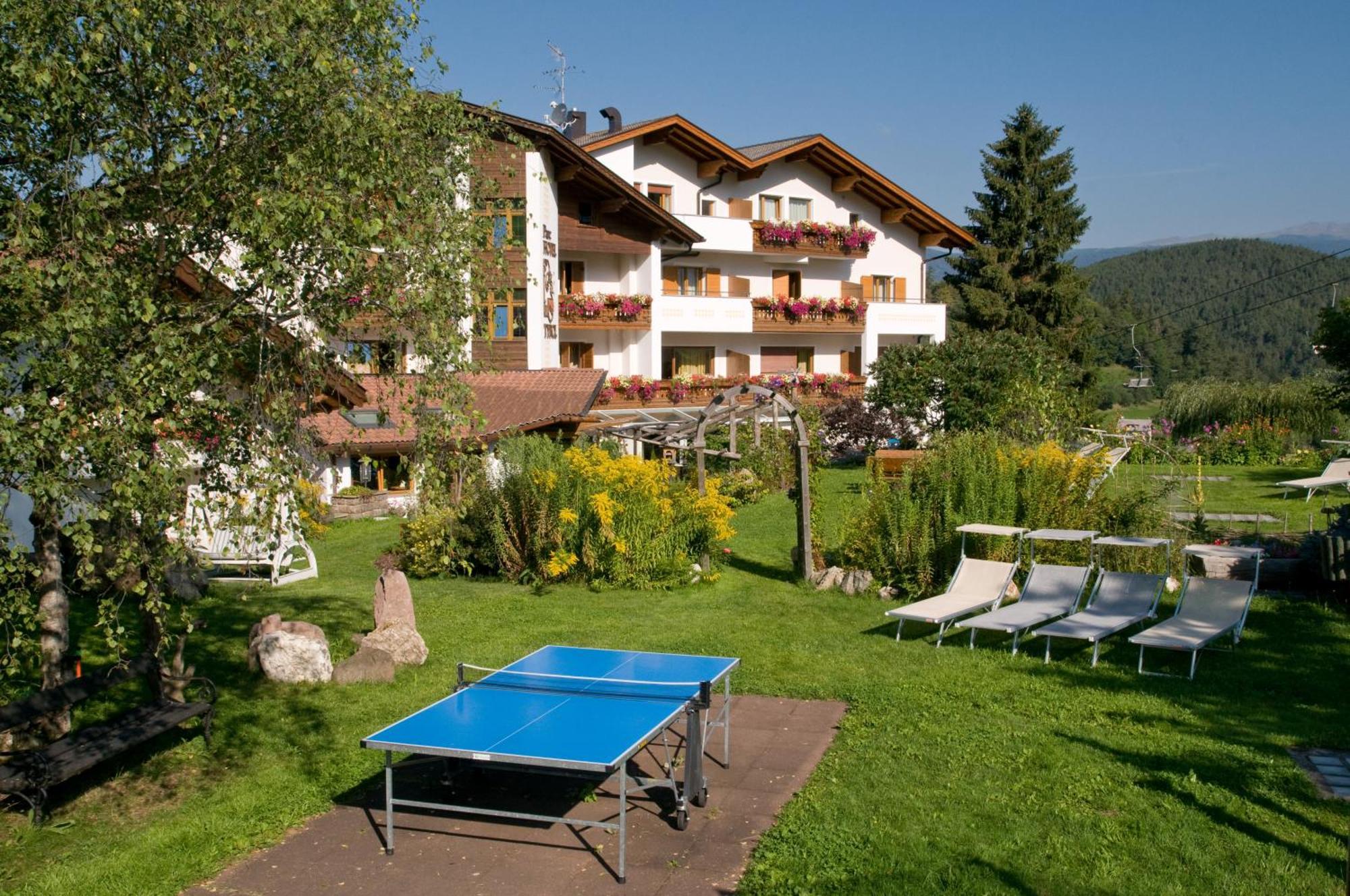 Parc Hotel Tyrol Castelrotto Esterno foto