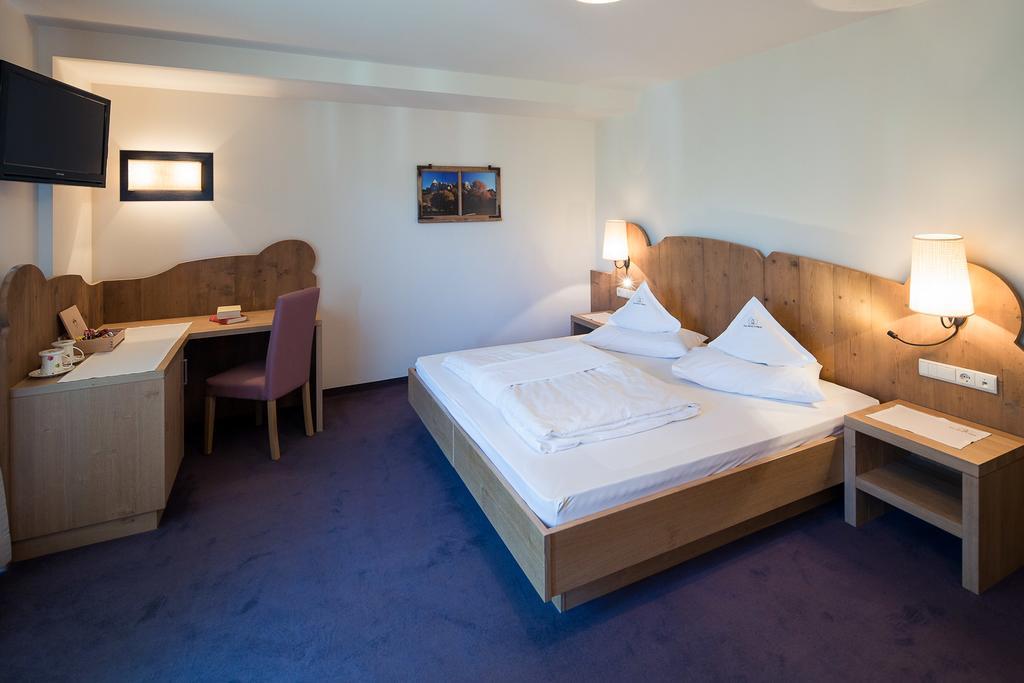 Parc Hotel Tyrol Castelrotto Esterno foto
