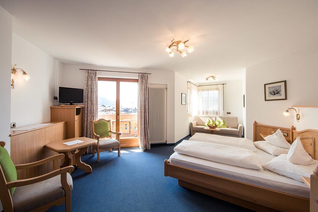 Parc Hotel Tyrol Castelrotto Esterno foto
