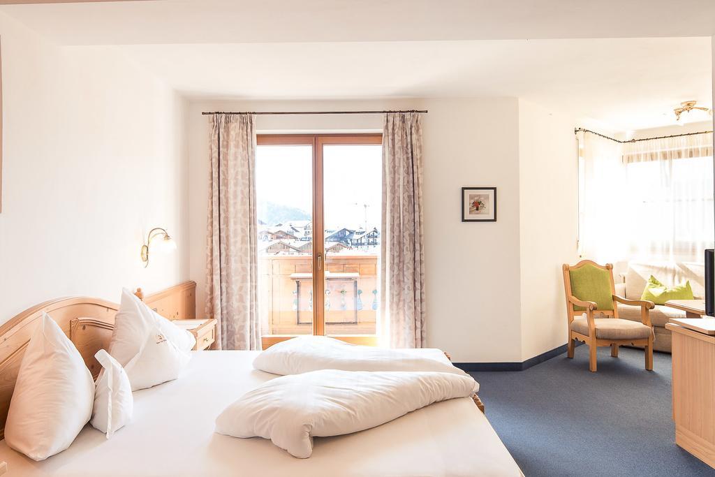 Parc Hotel Tyrol Castelrotto Esterno foto
